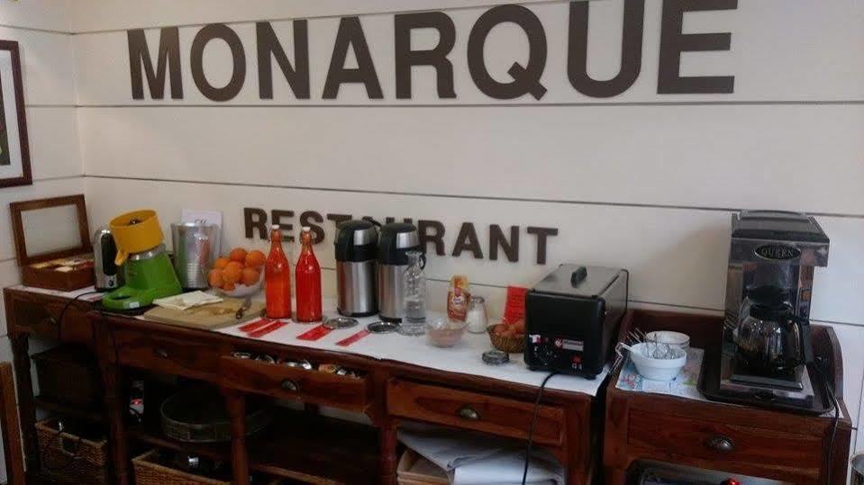 Logis Restaurant Le Monarque Hotel 3*
